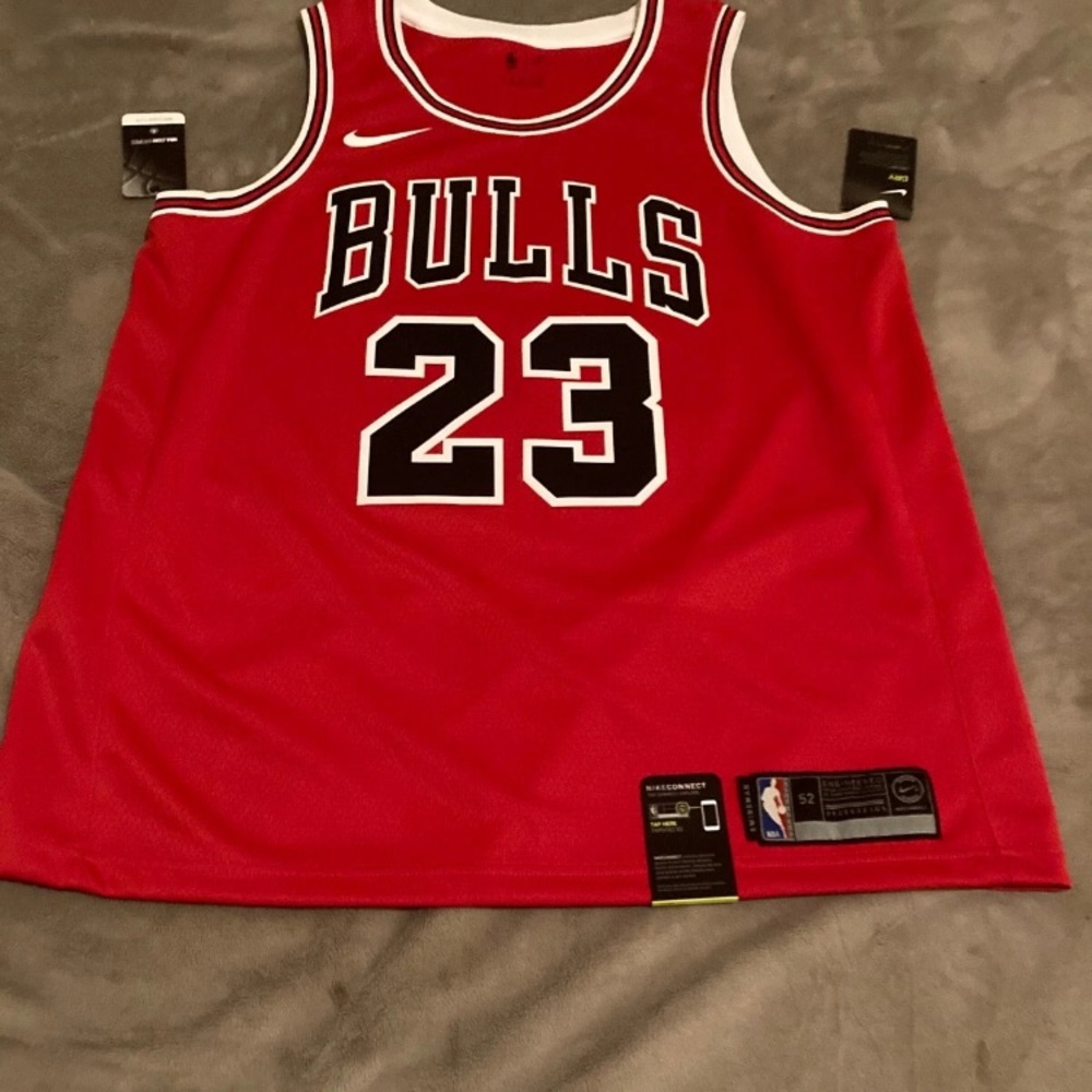 Nike Men’s Bulls Red Jersey